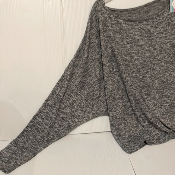 Cabana by Crown & Ivy Womens Heather Grey Top one Shoulder Dolman sleeve size XL - Picture 7 of 9